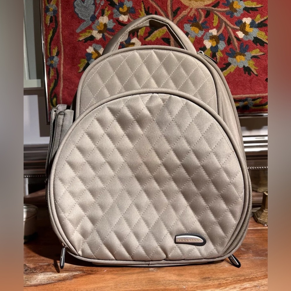 TRAVELON Anti-Theft Quilted Cosmetic Bag Backpack - Green